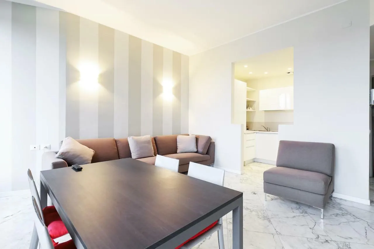 Duomo Luxury Apartment Milan Italy