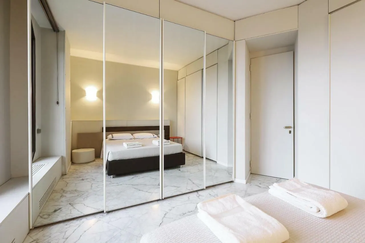 Duomo Luxury Apartment Milan Bed & Breakfast