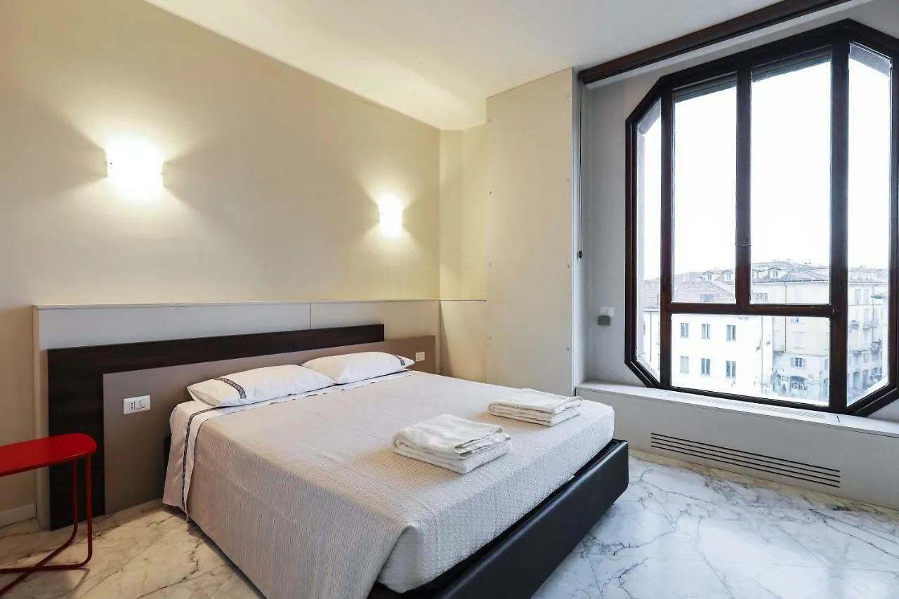 Duomo Luxury Apartment Milan Italy