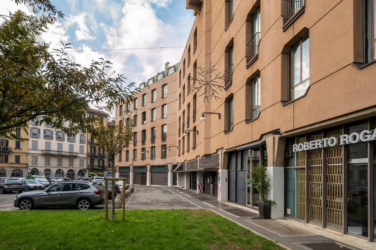Duomo Luxury Apartment Milan Italy