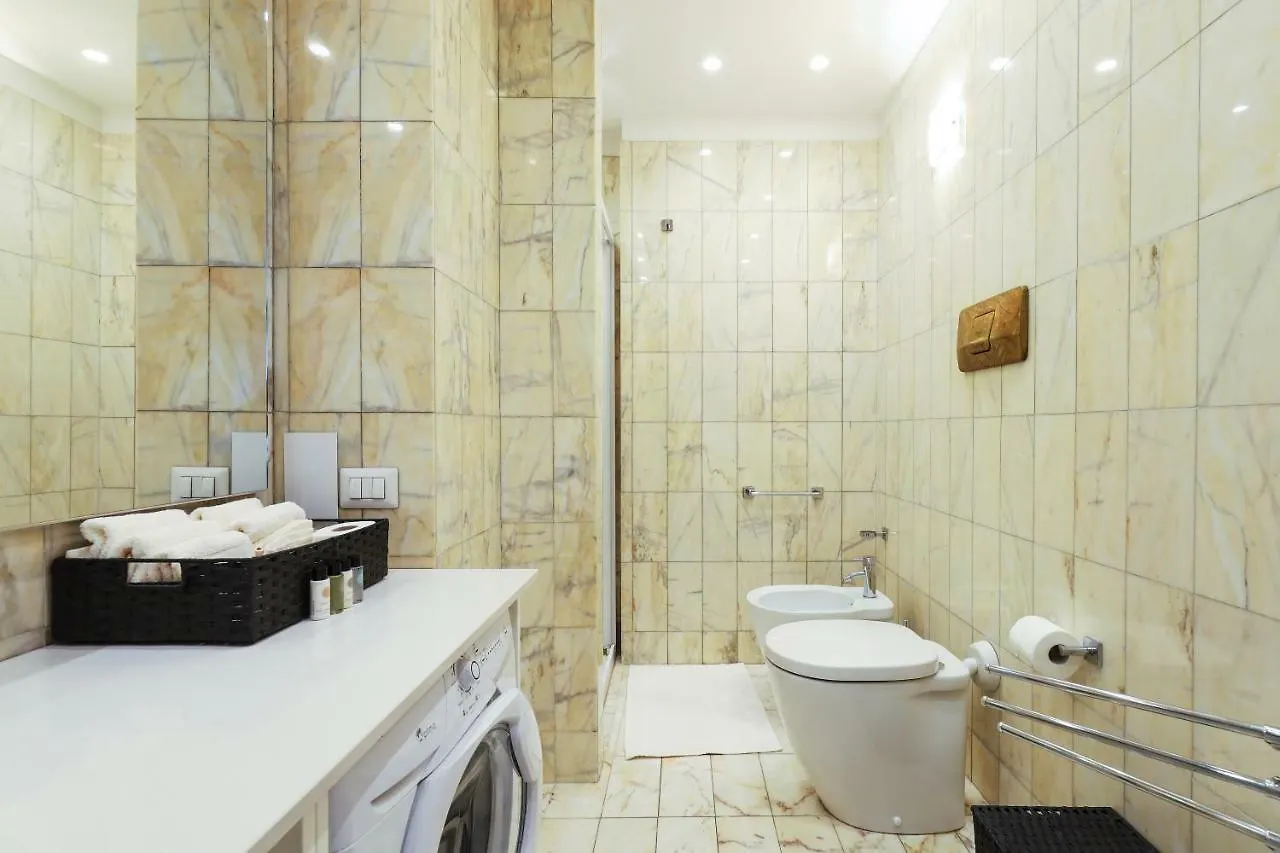 Duomo Luxury Apartment Milan Italy
