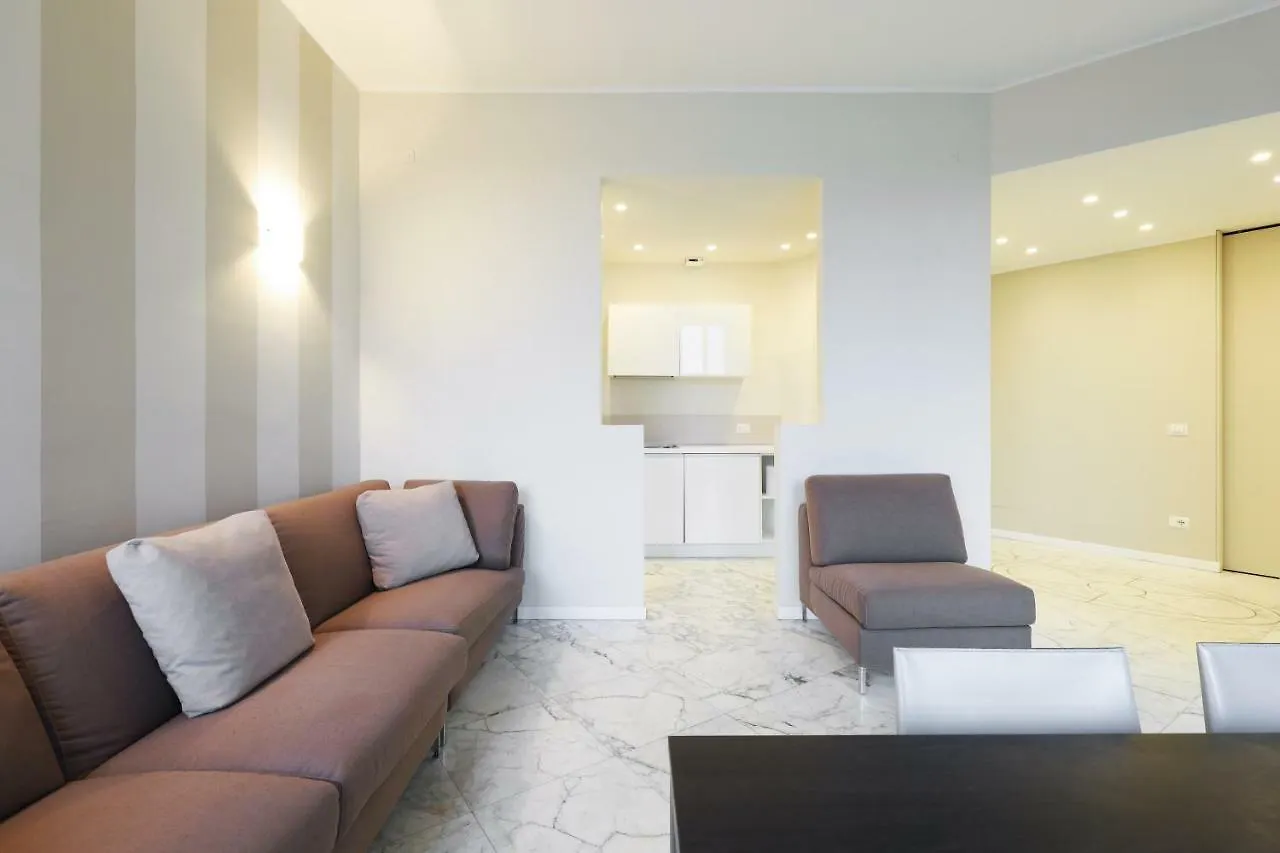 Bed & Breakfast Duomo Luxury Apartment Milan Italy